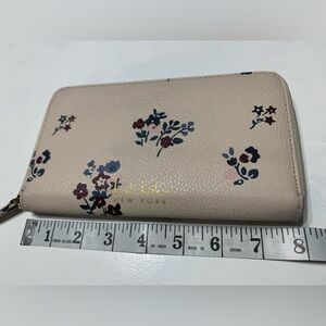 Nicole Miller Zip Around Cream Floral Wallet Card Slots